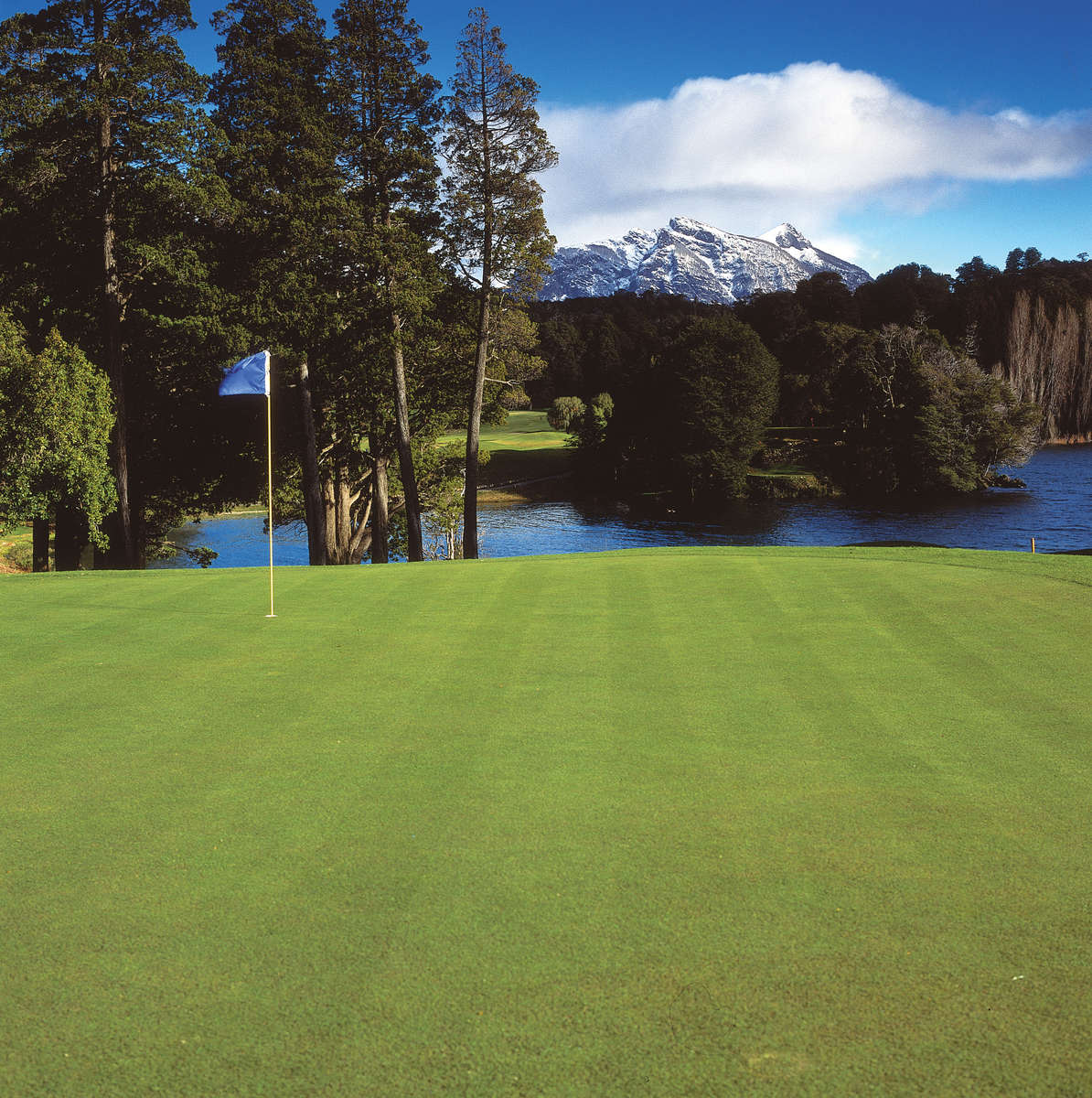 Golf Llao Llao — alpine golf with lake and mountain views